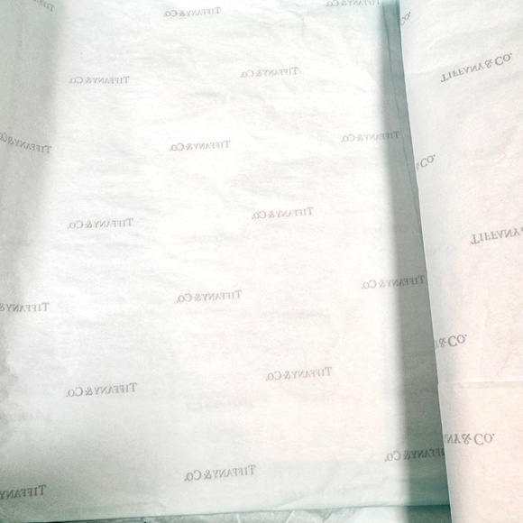 Tiffany & Co. Signature Blue Box - Picture 4 of 7